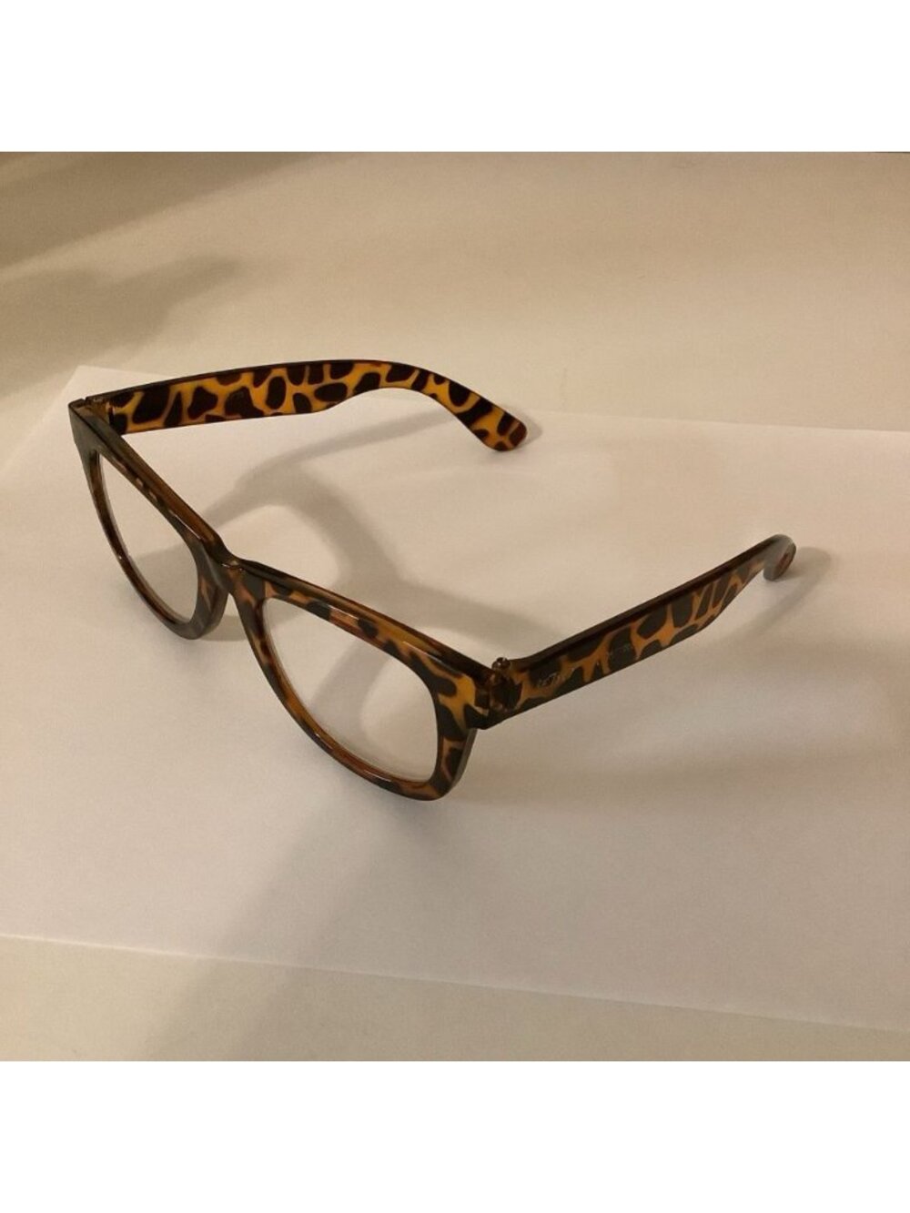 Betsey Johnson Tortoise Thick Frame Reading Glasses, Used